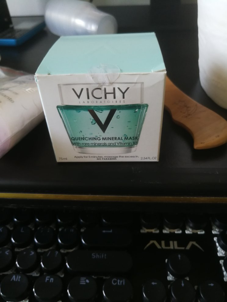 挺好用 薇姿的东西除了那套控油的都不错