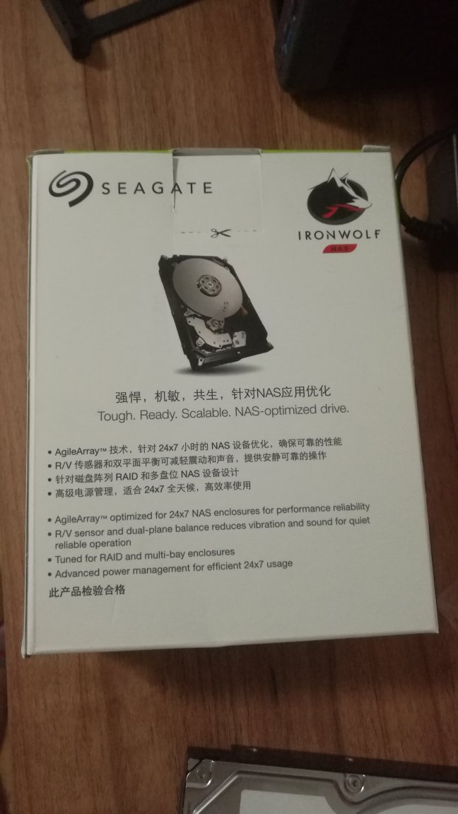 性能不如西数黑盘,0启动,全盘检测没问题