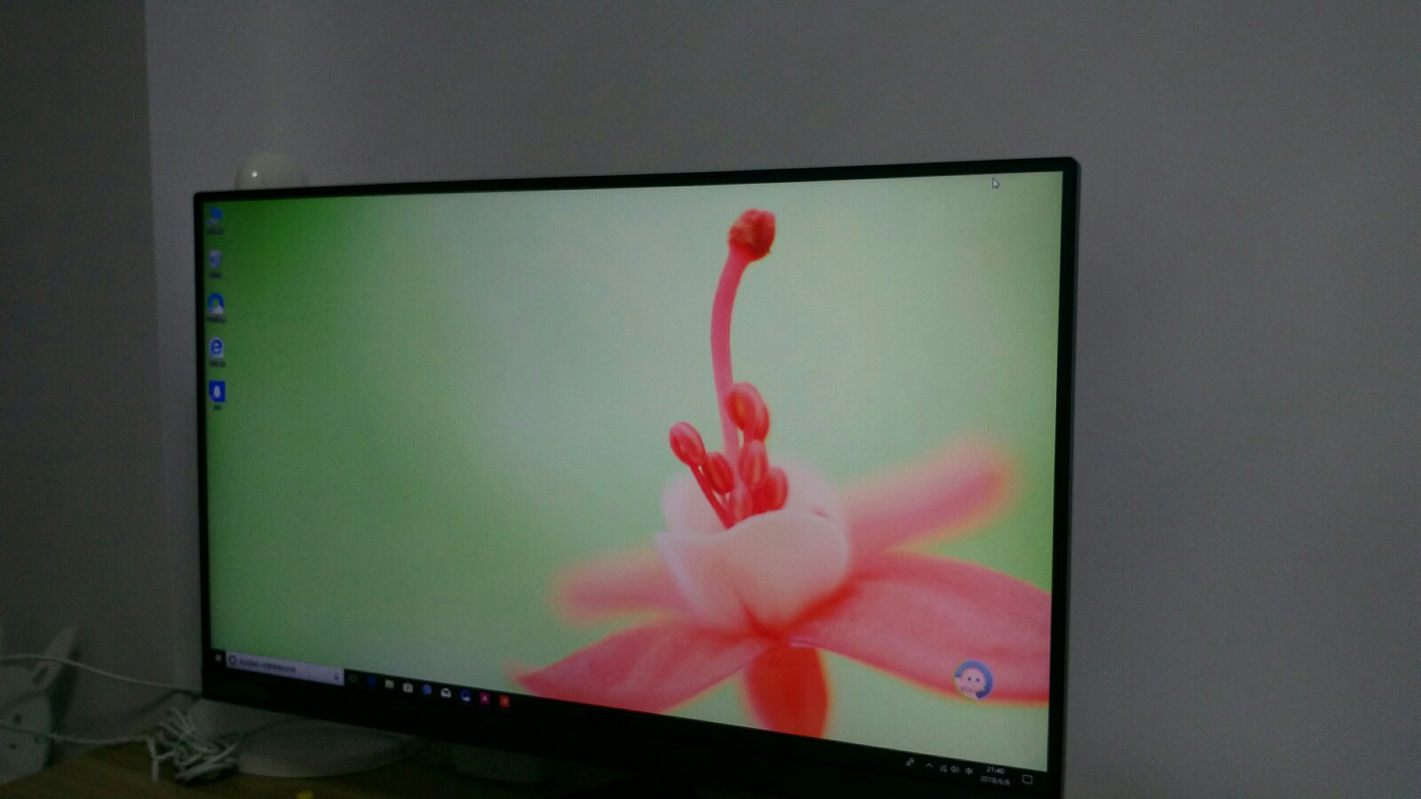 非常好,家庭用可以,不过老公觉得屏幕分辨率不高。win10系统还不太会用,需要好好学习一下。