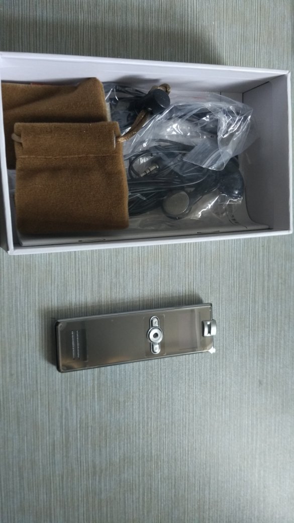 物流就是快 上午下单 下午就收到了 100个赞 至于录音笔到了还没用 用了再来续评