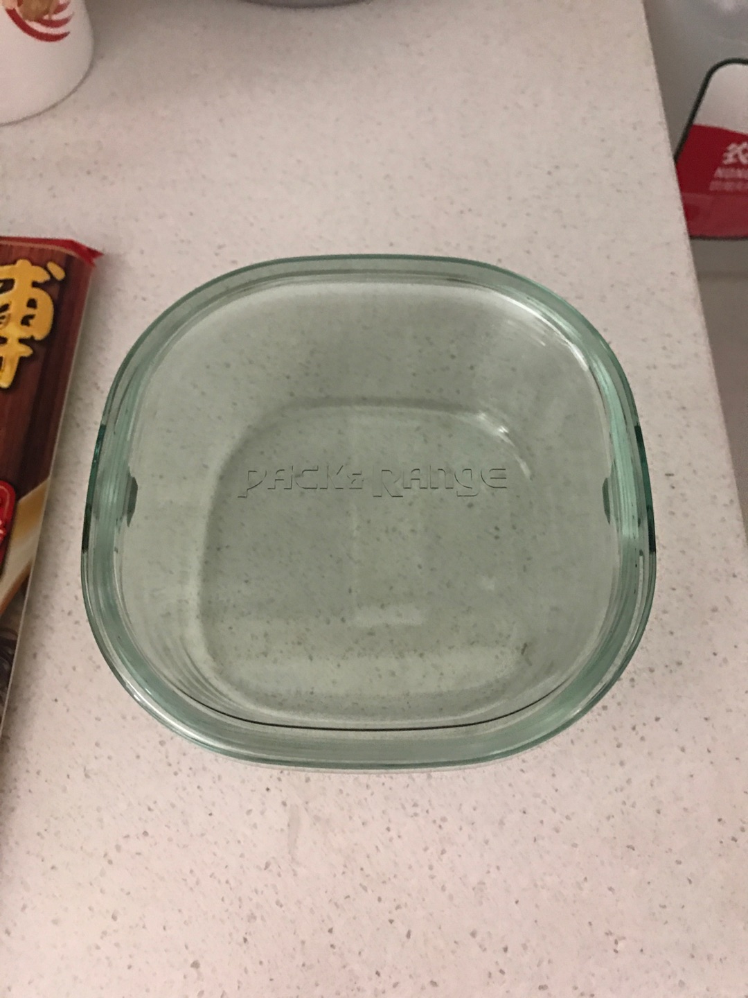 比想象中小些,薄些,样子还是很漂亮的