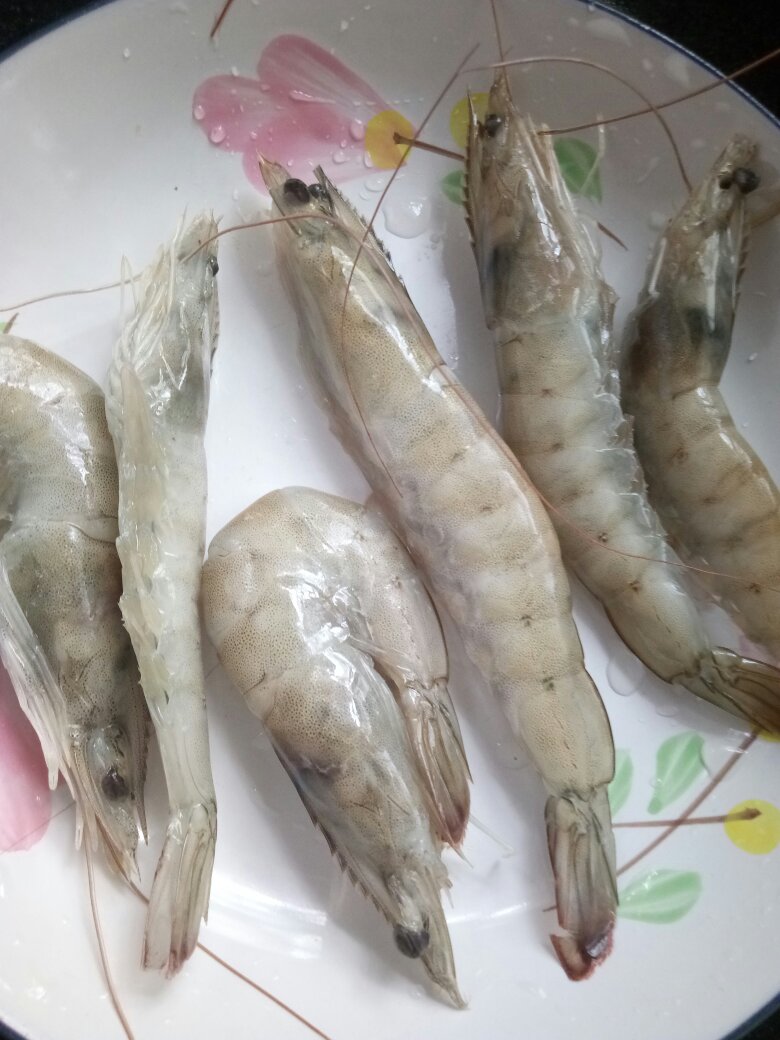 还没吃。包装挺好的。日期新鲜。下次做了上图。