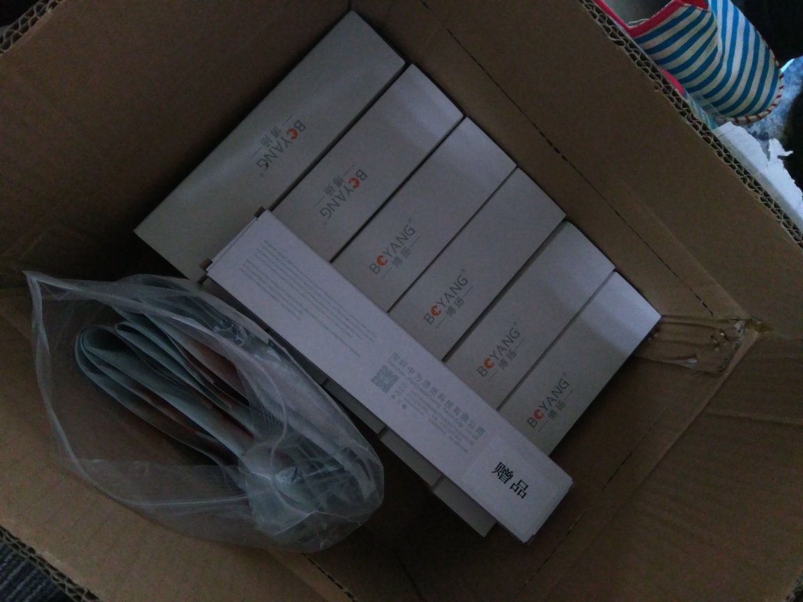 卖家发货迅速,服务一流,专门给我定做了多模双网口设备。包装和做工都很考究,不是一般山寨能比的。