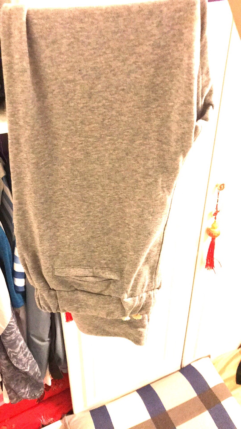 物超所值的购物体验,物流特别给力,穿着很舒服,尺码略小