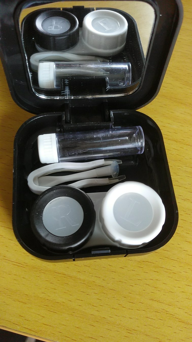东西挺好,戴上以后很舒服,没有不适感,颜色比较自然,人看起来精神了不少,送货很快,继续支持。
