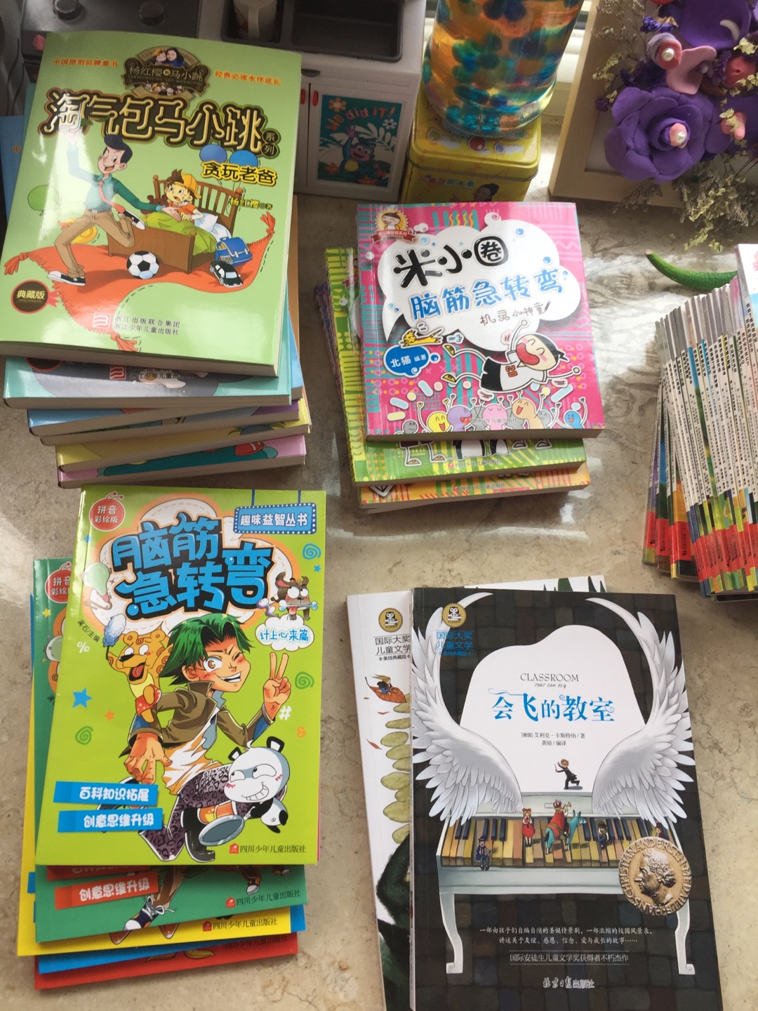 国际大奖儿童文学,我以为是个绘本,哈哈原来是本科普书,现在估计还看不明白!
