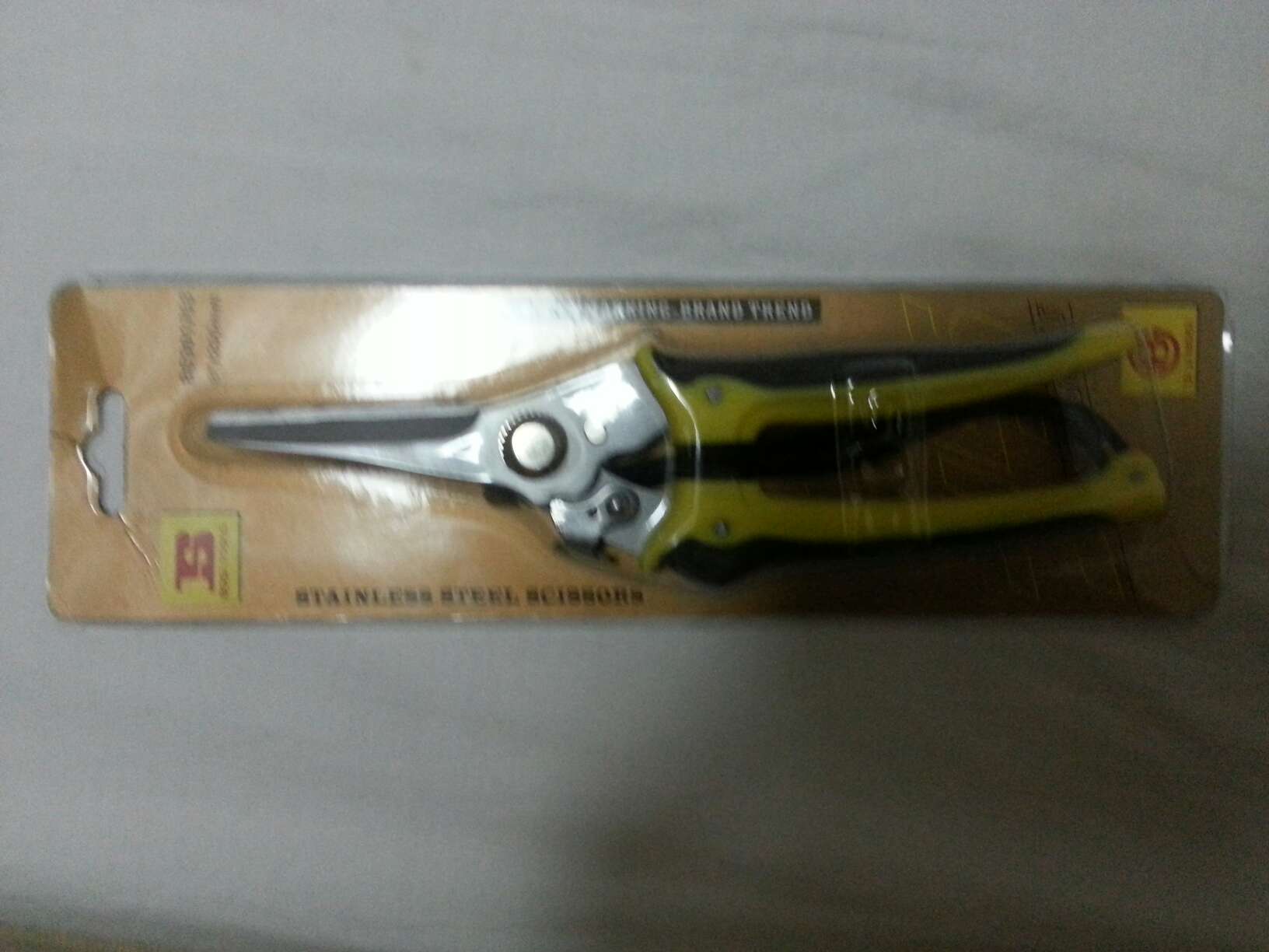 还沒用,看着还行!