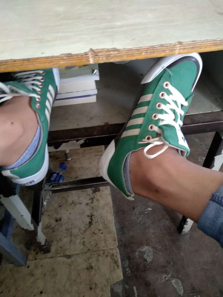 鞋子不是特别舒服 也可以