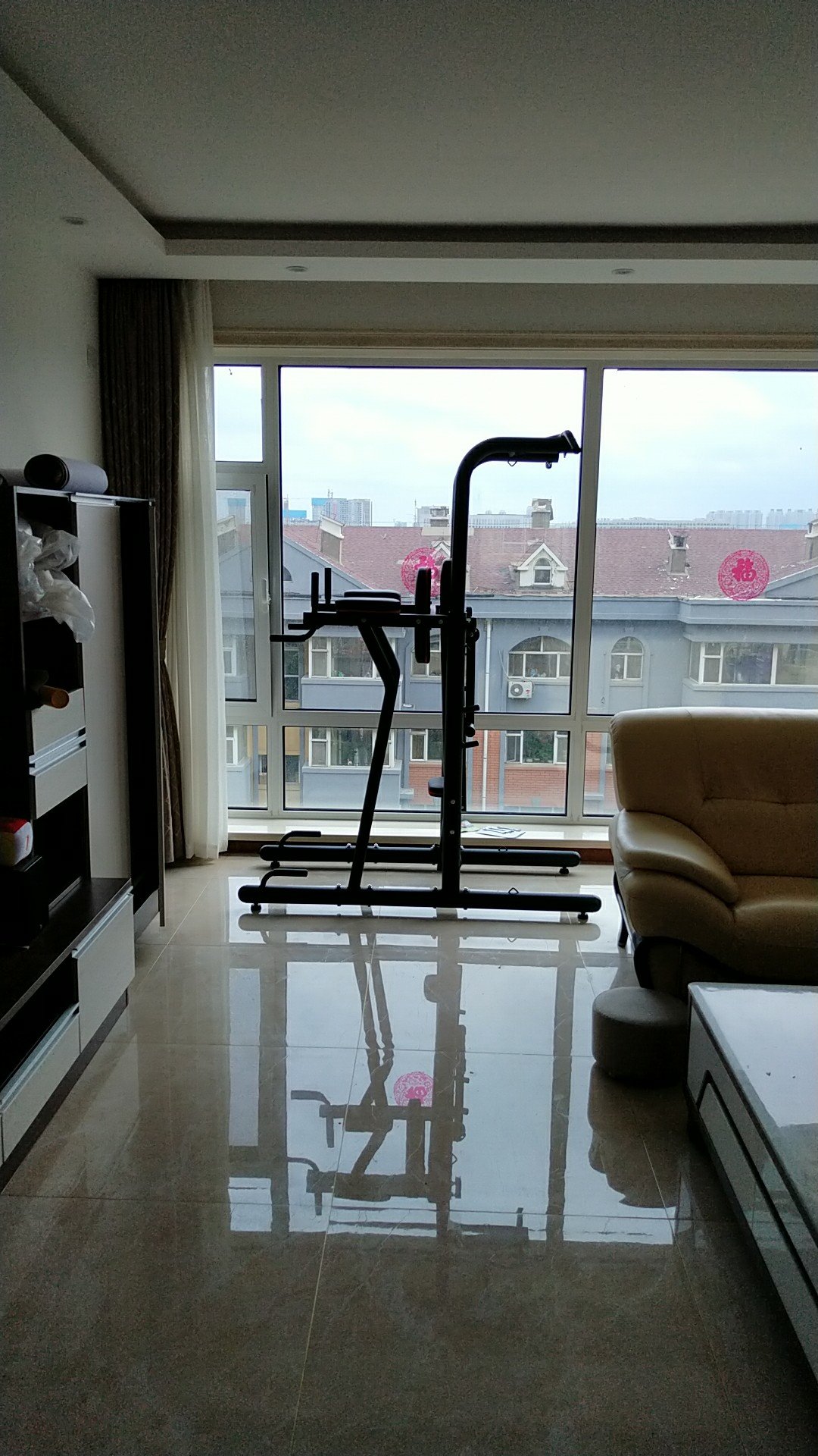 没有想像中的那么厚重,质量还可以,能用,占地不小