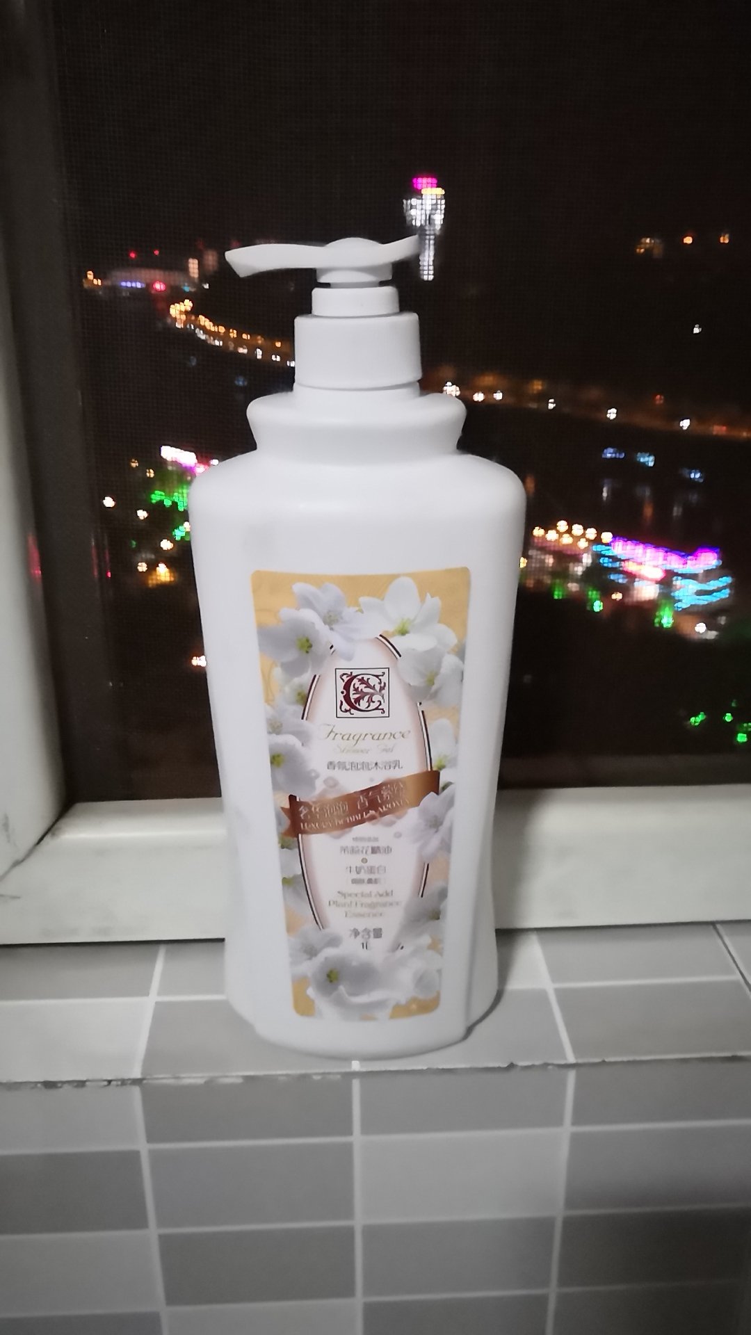 一股浓浓的牛奶味道,闻着很舒服