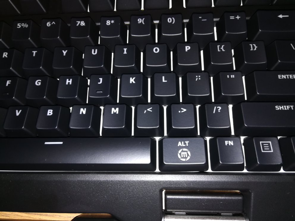 东西刚到,灯光模式有几种看着还行,不知道能用多长时间以后追平