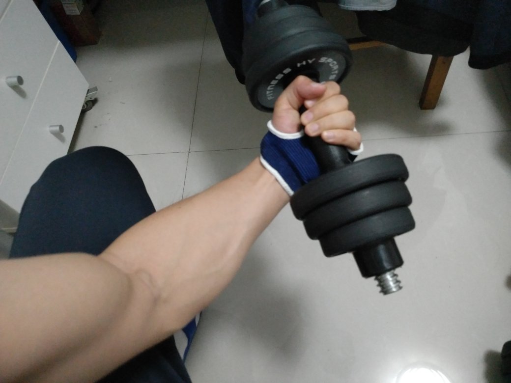 锻炼用的,这个重量可以,没买30kg的,搞不动,可以的。