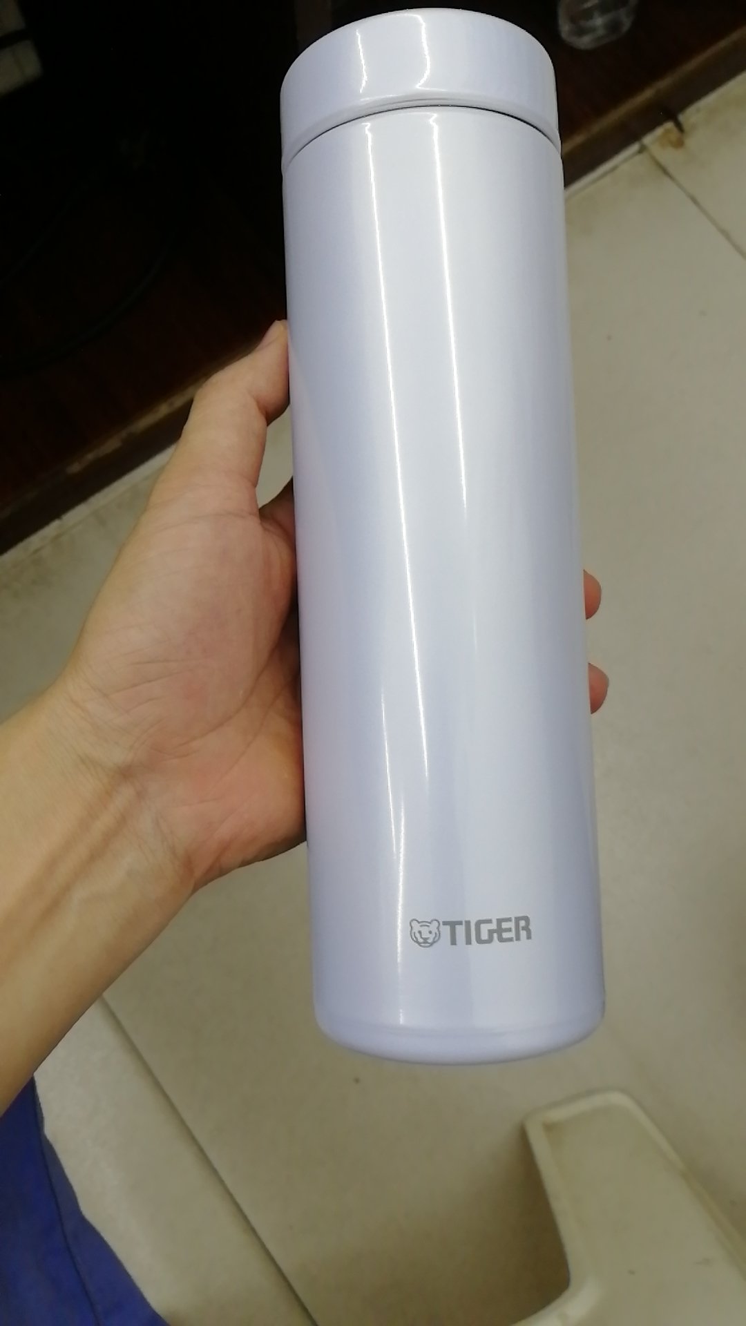 刚拿到,确实超轻,做工细腻,保温效果还没试,试过以后再来评