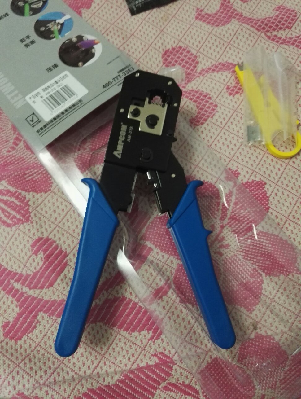 材质很好 触点很亮 压线很方便