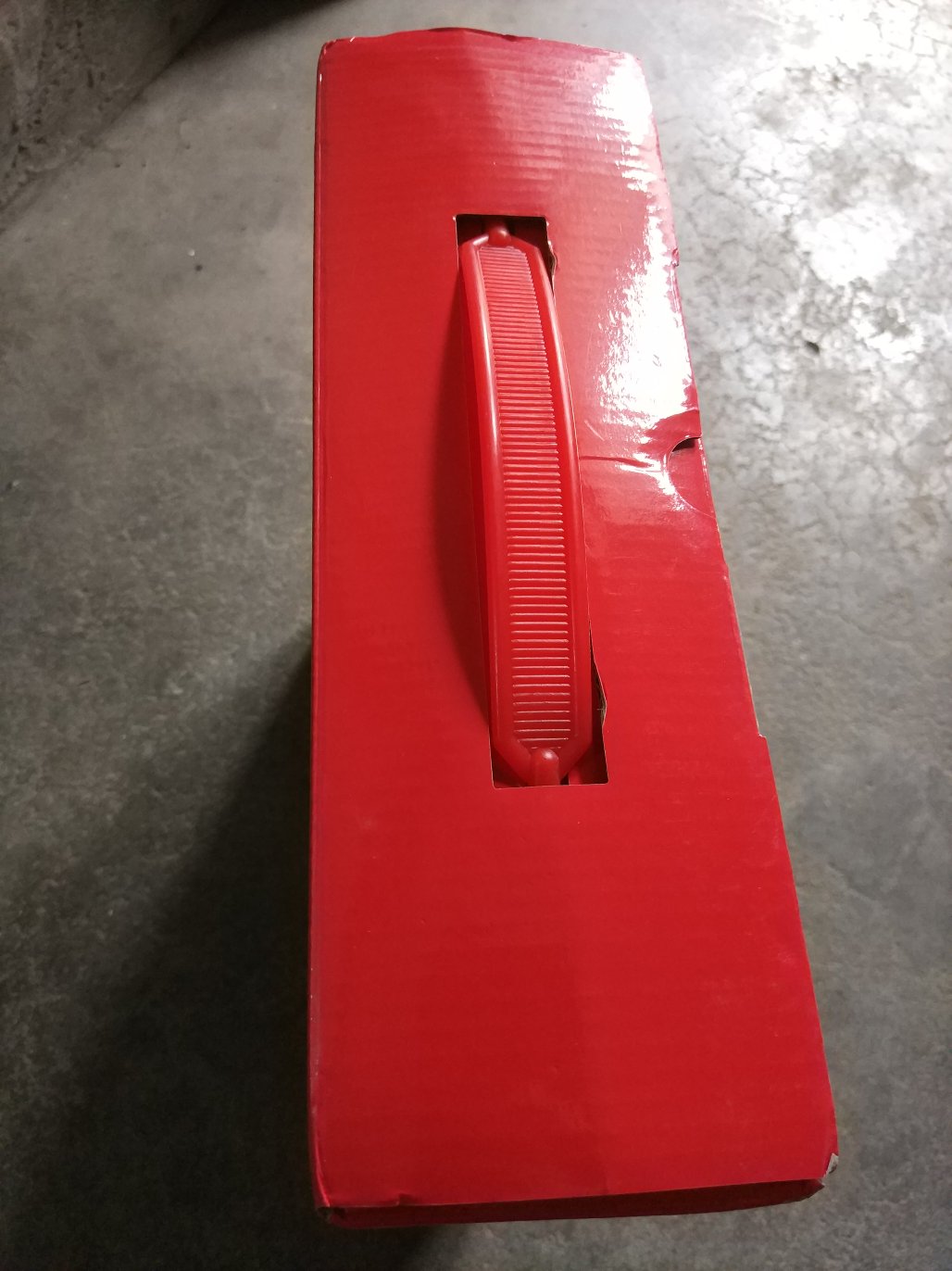 买来送人用的,稍显单薄,本来是要蓝盒,刚开始缺货,后来又有了,时间来不及只能先买了这个。一直是DK的脑残粉,品质有保障,闭着眼睛买也不会有什么问题。