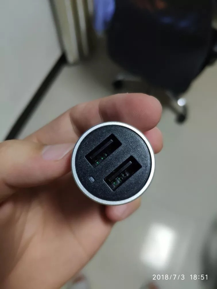 用着还不错,拿在手上非常有质感,当时也是有活动,满199-100分的话算。