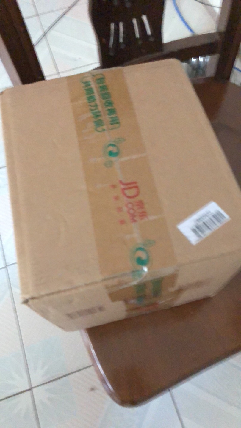 》是马克思毕生研究政治经济学的伟大成果,是一部具有划时代意义的巨著。马克思在这部著作中运用辩证唯物主义和历史唯物主义的世界观和方法论揭示了资本主义社会的经济运动规律和资本主义产生、发展和灭亡的历史规律