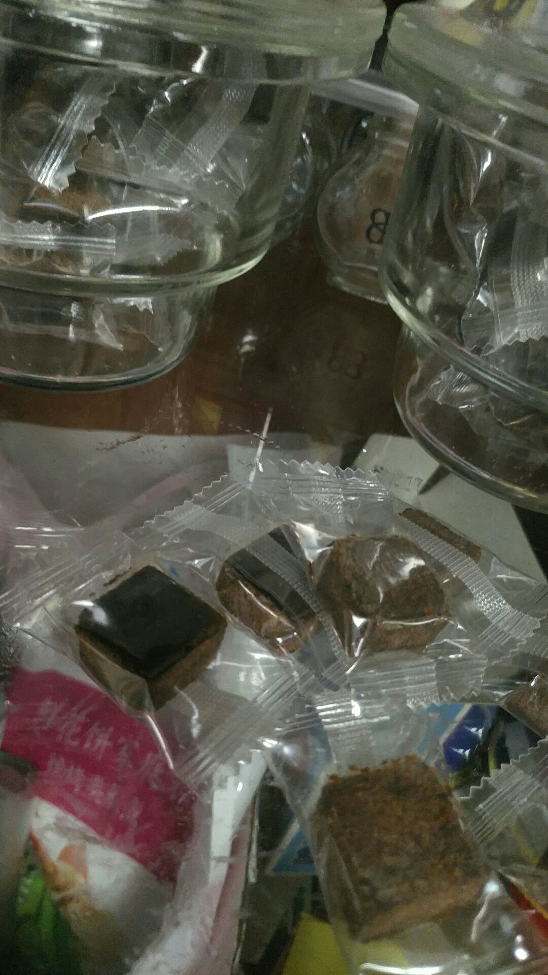第二次买了,每个都是独立小包装,确实是很卫生。煮咖啡时候放一两块,黑糖桂花拿铁,绝了