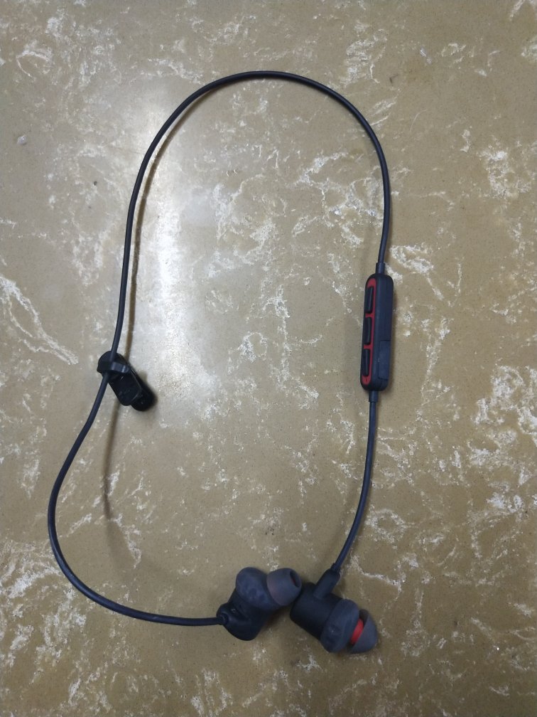 老实说真的蛮好用的,但是耳朵比较小最小号的耳套还是觉得有点不舒服,耳小星人用入耳式耳机真的心塞???