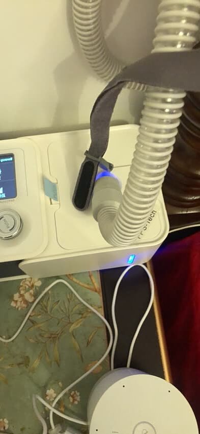 这台机是配合前天买的制氧机用的,同学叫我帮他买的,相信国内大品牌一鱼跃,在购物就是方便,物流快的很