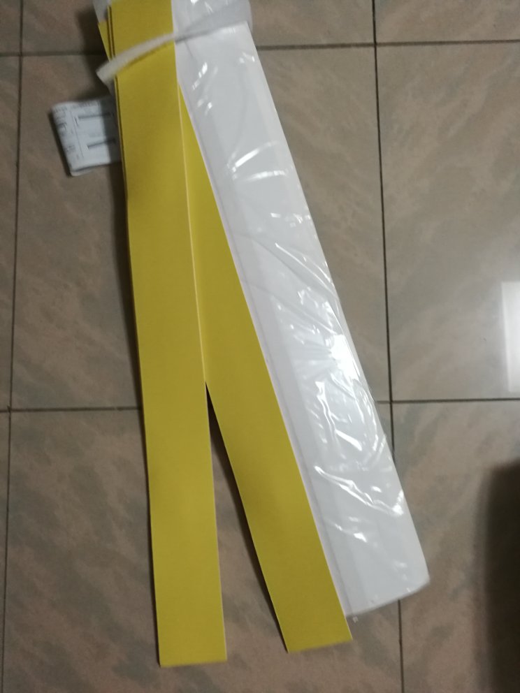 快递速度快,商品质质量可以。材质可以折变形的那种。