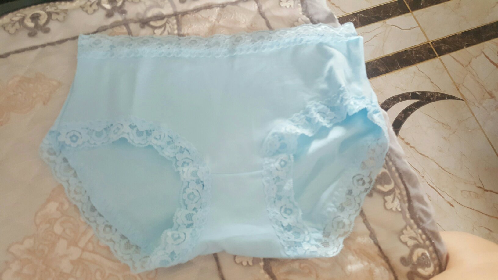 质量不错,我当孕妇裤穿了。也挺舒服。