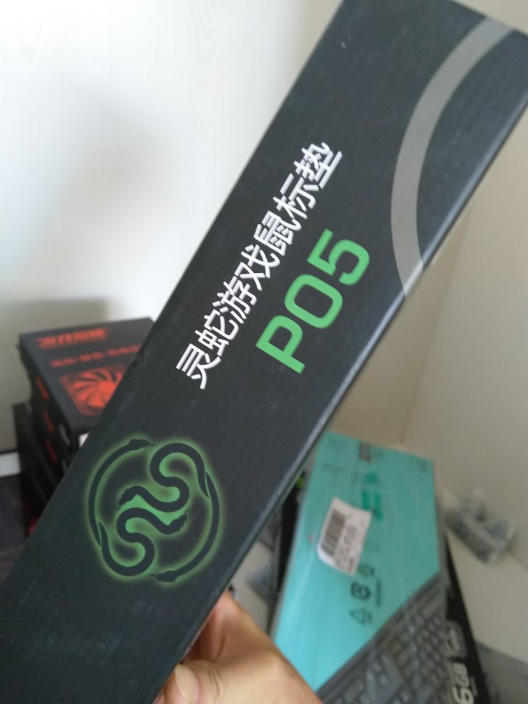 拿在手里很重,感觉还可以