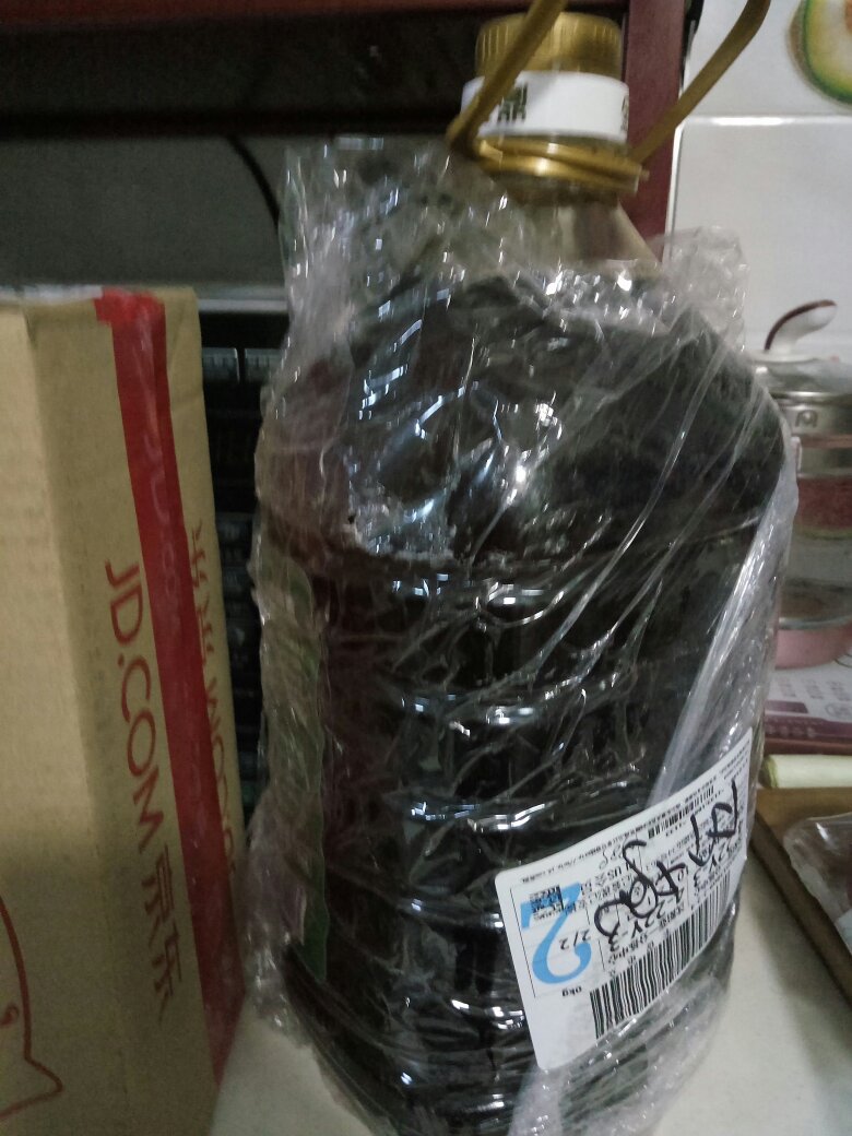 金鼎的油是第三次购买了,油品的质量不错,家人都爱吃的油,做菜拌菜拌馅都可以,下次继续下单购买吧
