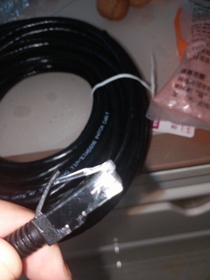 的商品买得放心,特别满意,省下自己安装水晶头了,一整条特别方便,家里网线全部都是山泽的,还是互联网时代好,最主要的是足不出户就可以买到需要的商品,真的要感谢这个伟大的时代,感谢自营,很多的生活必需品都是从自营买的,特方便,买得舒心,用得放心,最后要赞一下自营快递,棒棒滴,速度超快,秒杀其他一切快递,望继续发扬!