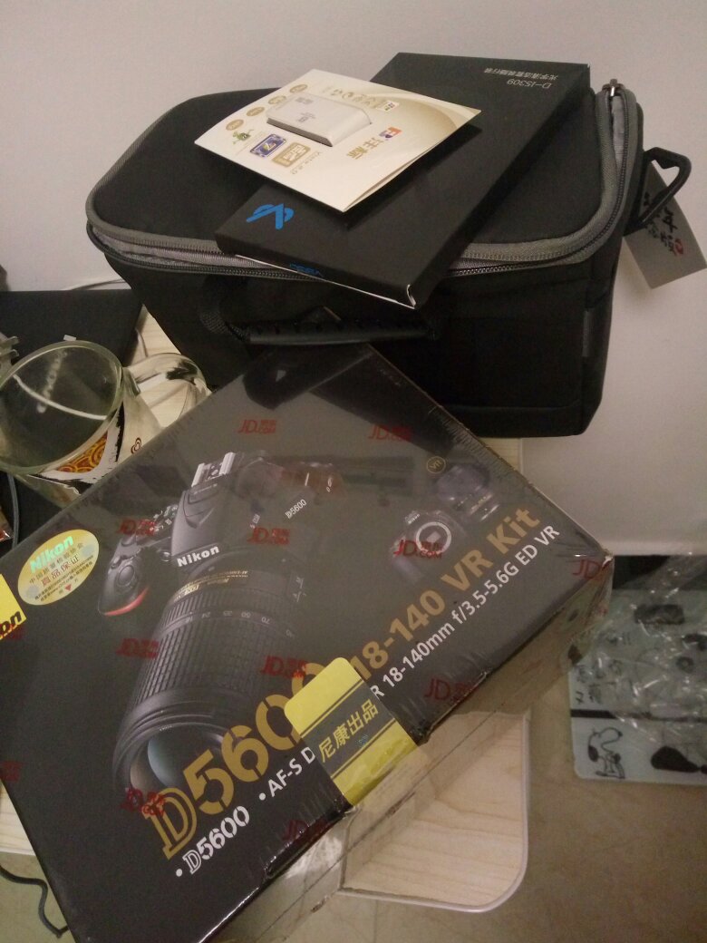 毕业旅行前买的单反,算是满足了我们俩的入门,?看别人旅行单反咔咔咔,现在自己也有啦,效果还不错,努力学习中,
