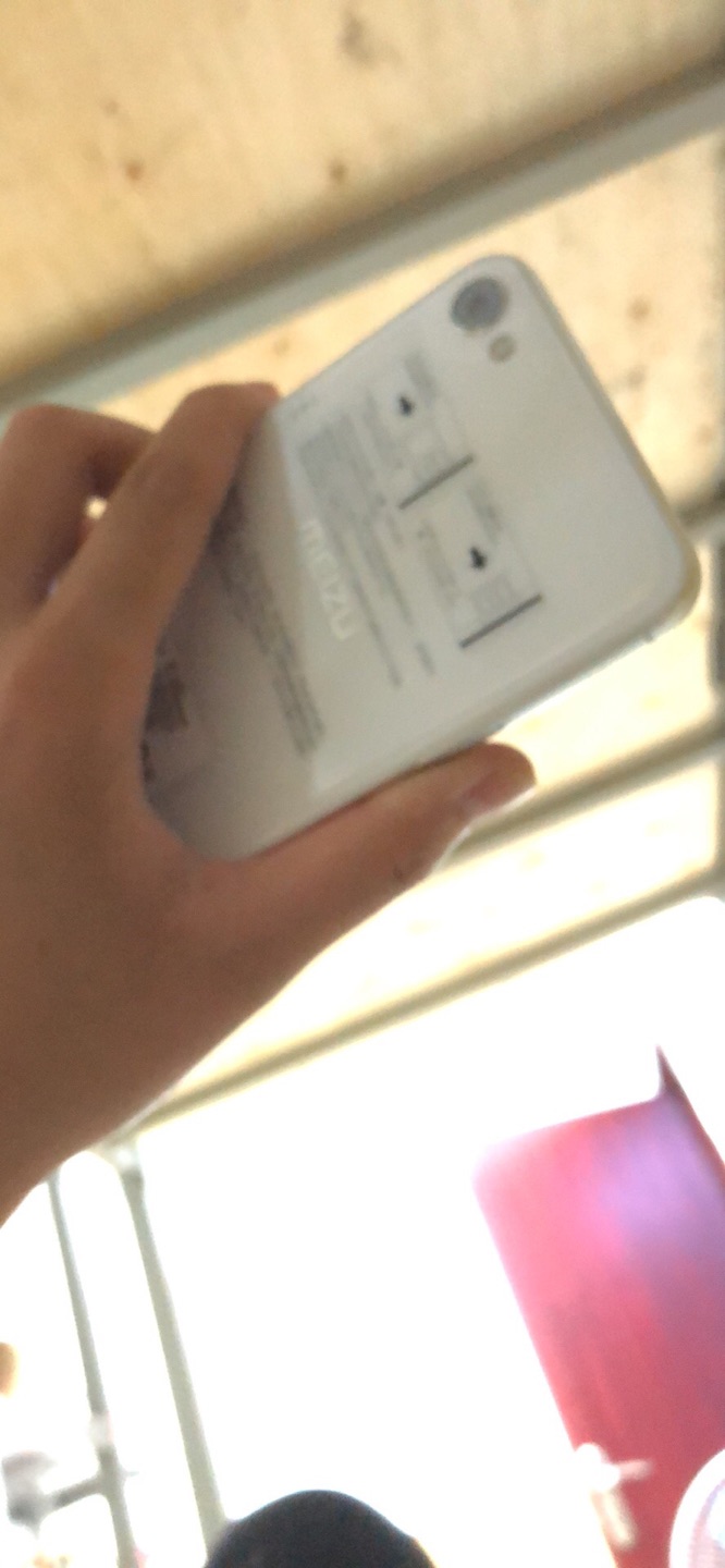 之前的手机摔坏了又买了一个 性价比特别高. 个人感觉比华为好用