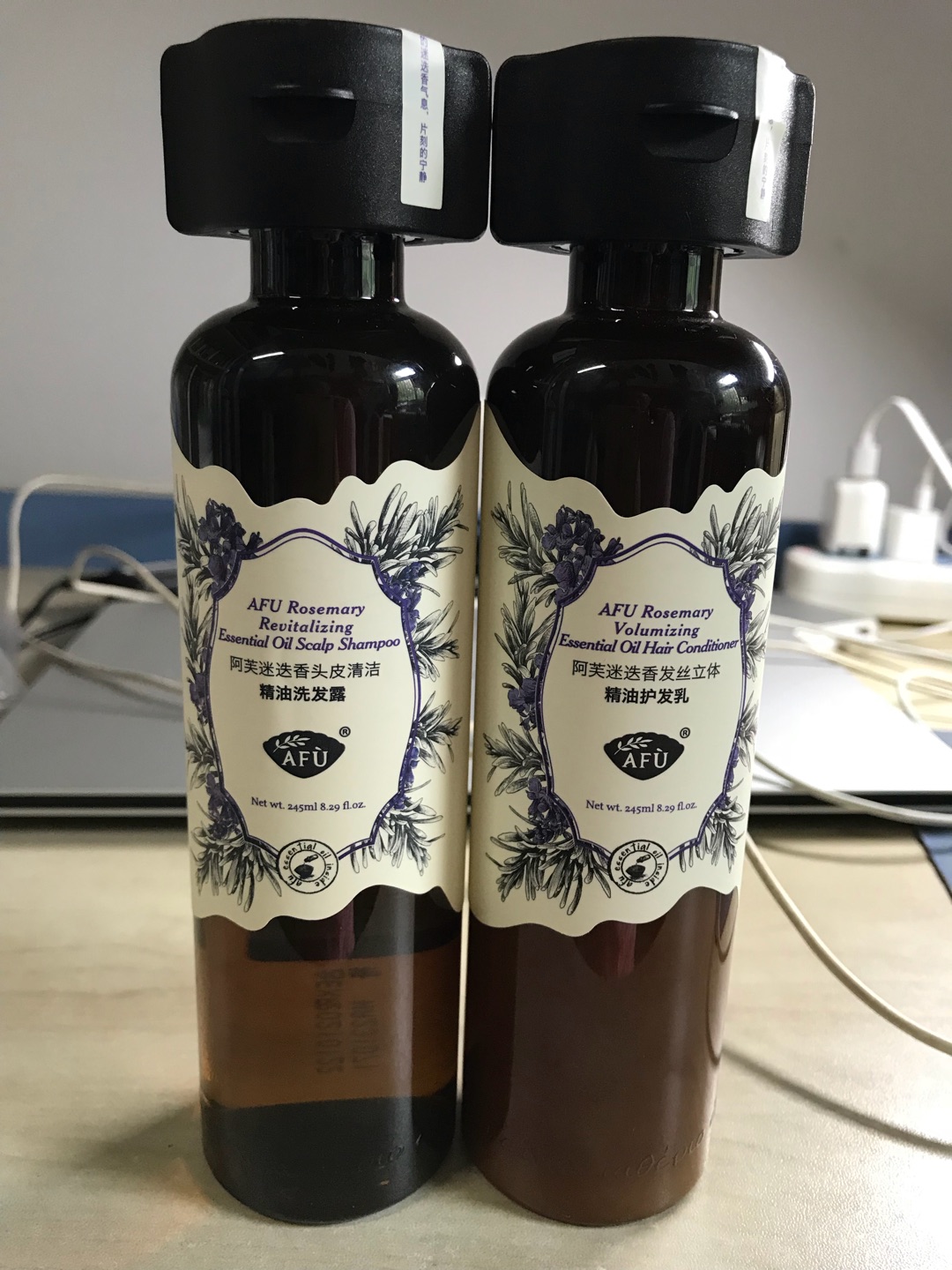 这个商品我已经送人了,味道我真的不喜欢,有点奇怪,可能本人不适应吧