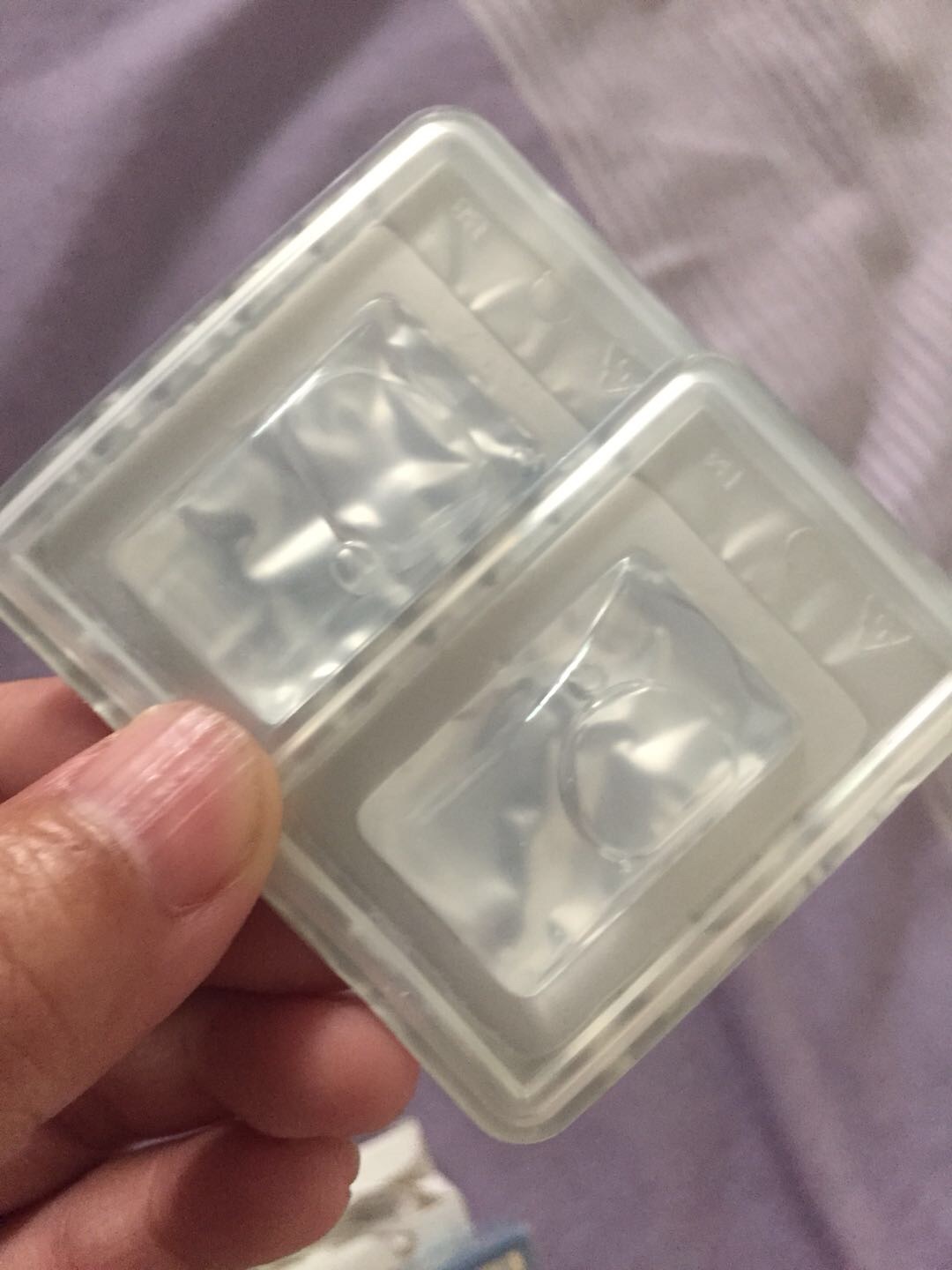 一直是在上买这款眼镜,质量好,价格低。比实体店便宜很多。以后买银镜都是你家了