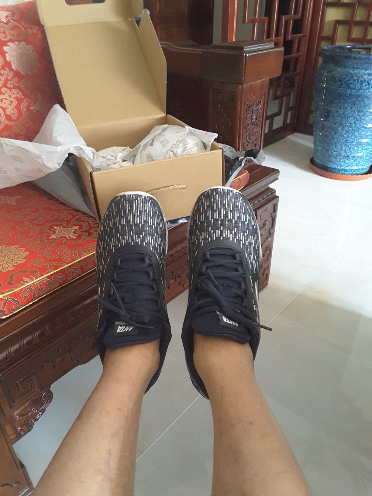 质量不错,下单时小了点,店家及时换货。挺满意。