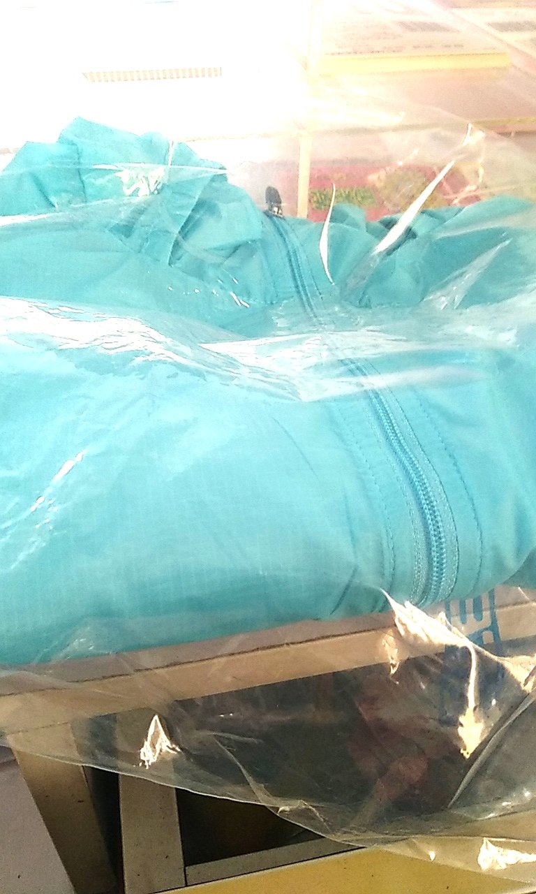 衣服不错,尺码合适,就是快四天了才到