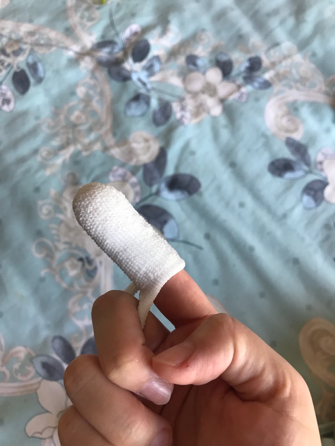 牙刷指套质量很好,物美价廉,宝宝很喜欢刷牙,值得购买。