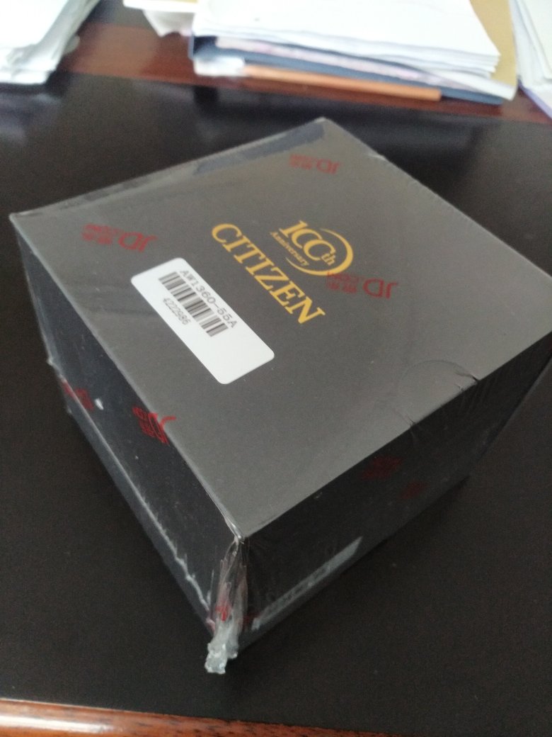 刚带上,样子还不错,就是不知道走的准不准