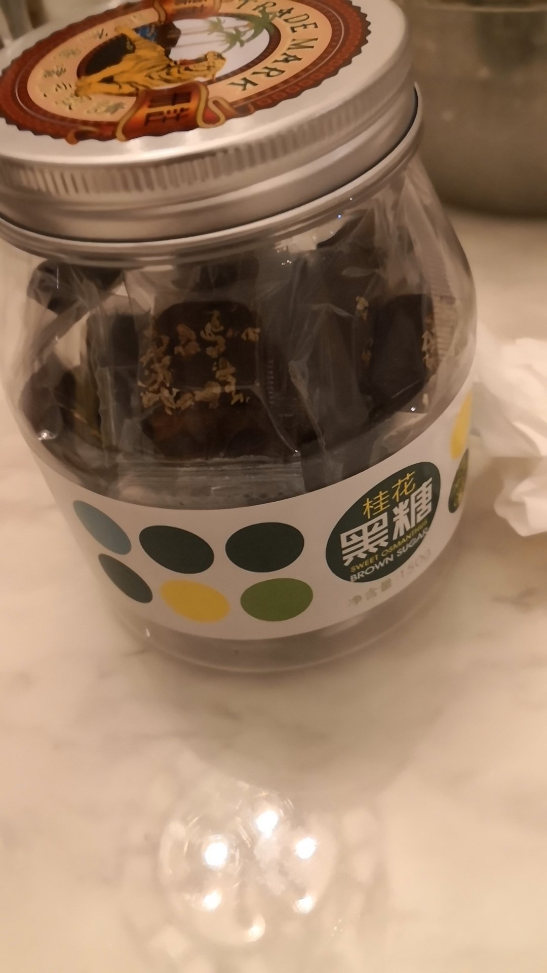 淡淡的桂花香,很好闻,不会很甜