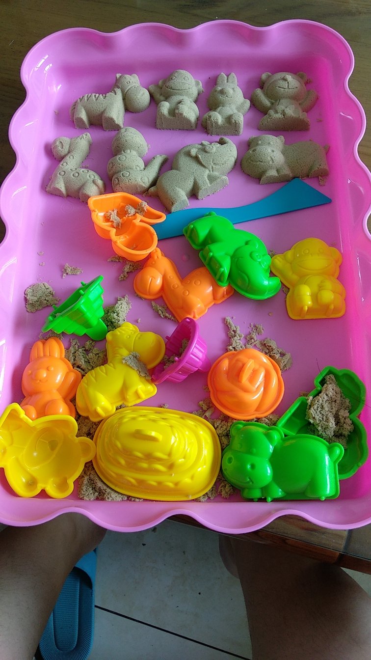 孩子非常喜欢,特别爱玩。