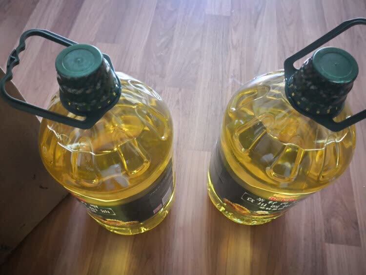 还没吃,看着不错,服务好,速度又快,油的日期非常新鲜