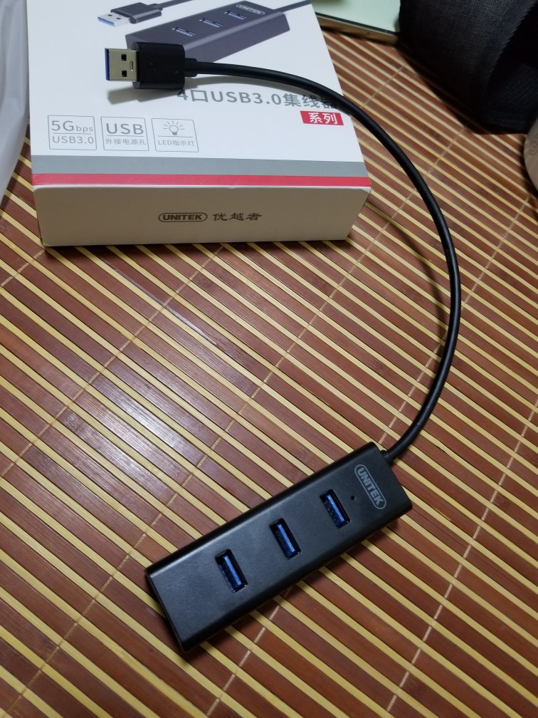 还不错,连接线够粗!不过接线器主体就是塑料的,没啥质感,不过不影响使用