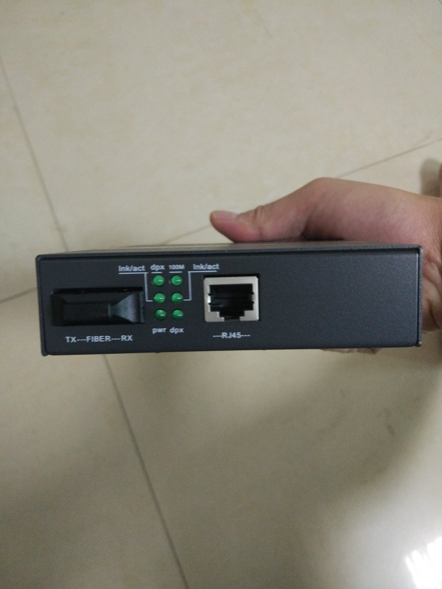 包装很上档次,做工不错,比在本地买的光纤收发器便宜还好用,下次还会光顾。