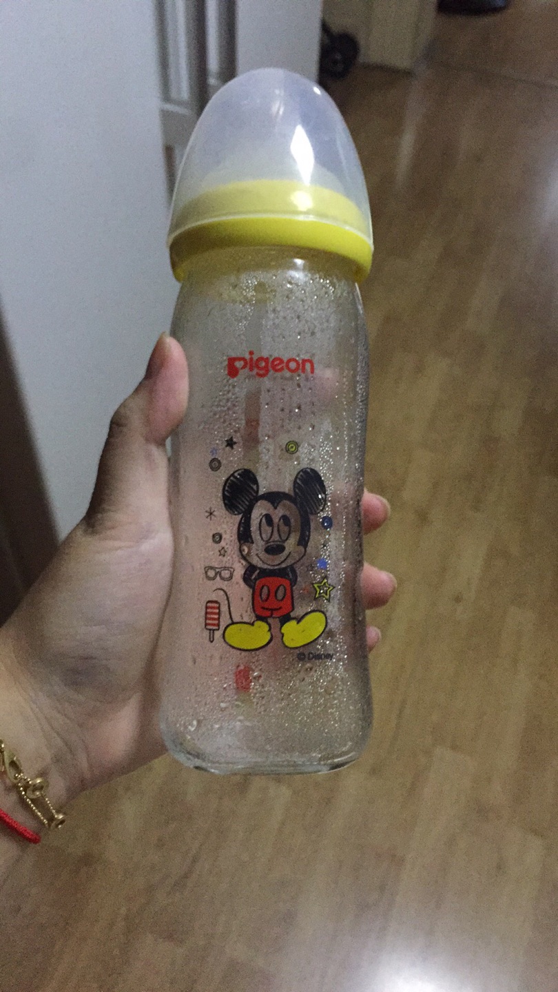 活动价格买还是可以的!但是活动太多,搞不清楚什么时候是最~!妈妈说现在彩绘的玻璃比普通的薄