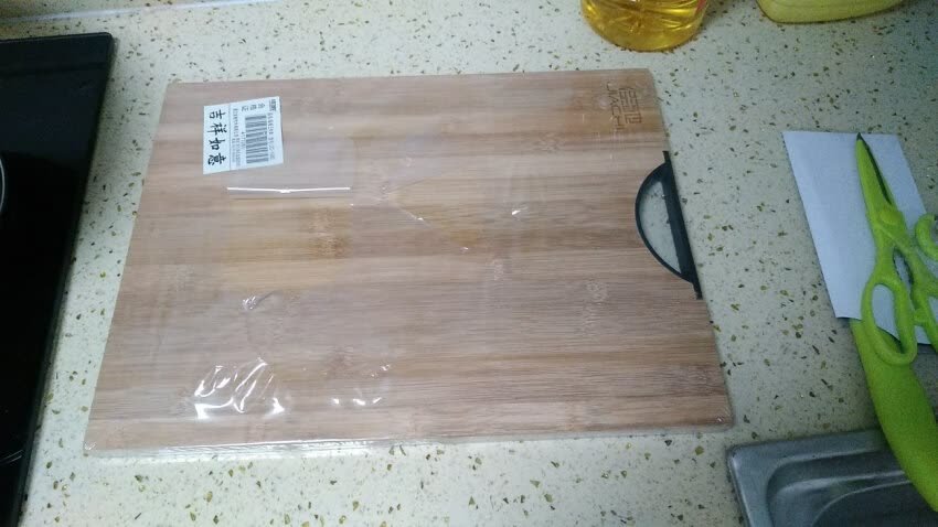 切菜板很沉,质量不错,感觉很好!