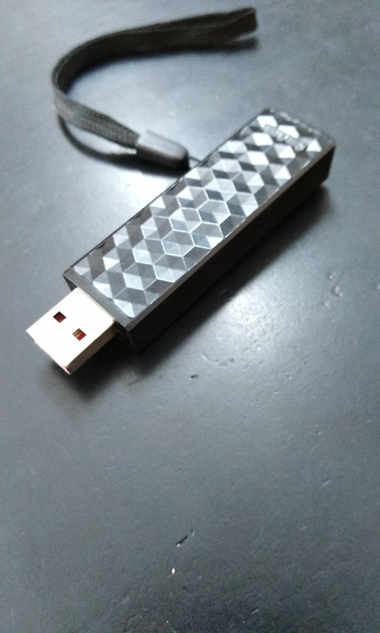 挺好的,就是没有配外套盒子
