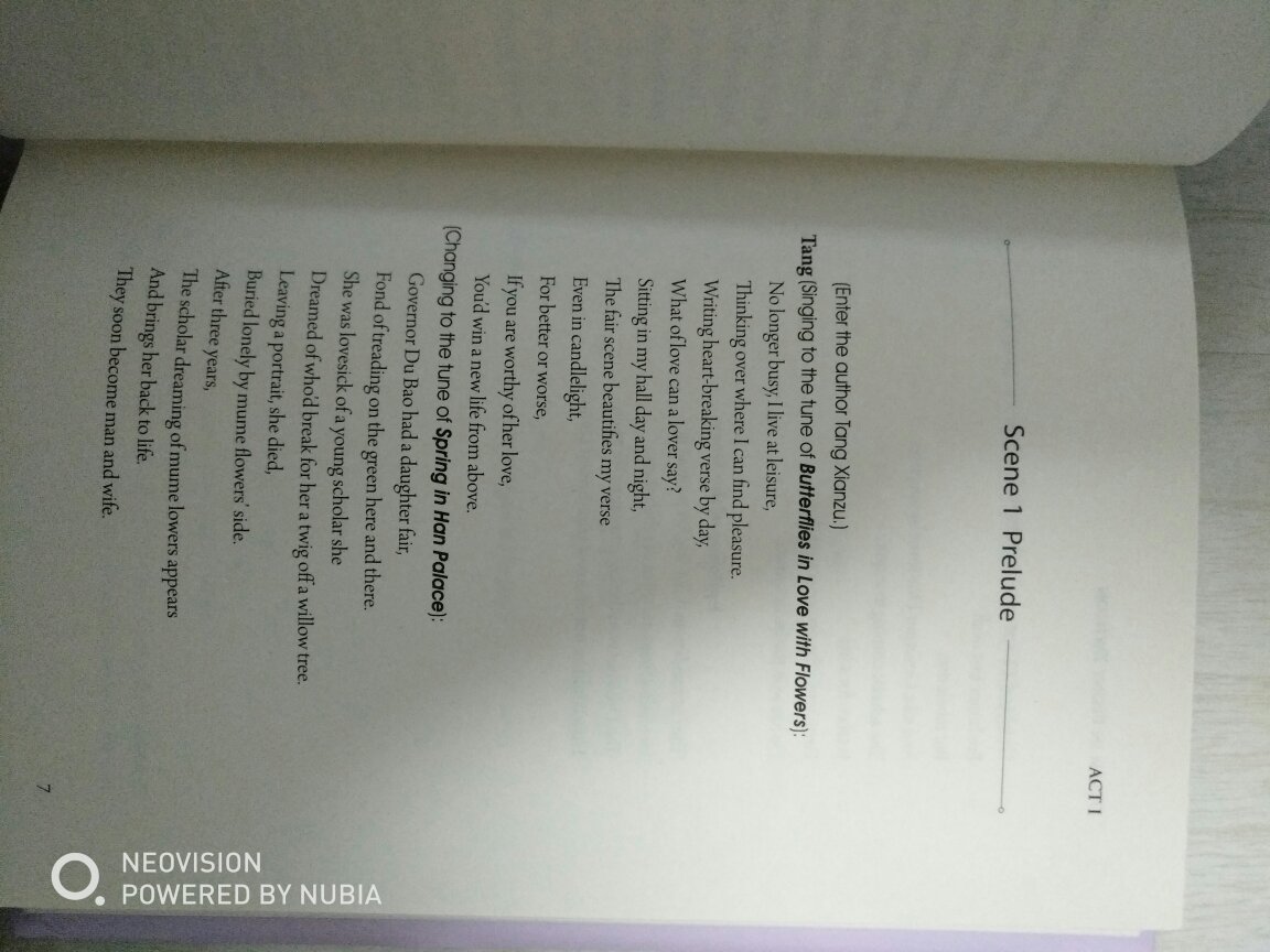 这是许老师的经典翻译之作,老师推荐了许老师的译作,有太多太多需要我们学习的东西了,翻译界的翘楚,最近的节目里也会看到老先生的身影,看到了老先生治学的严谨,买来学习,收藏。