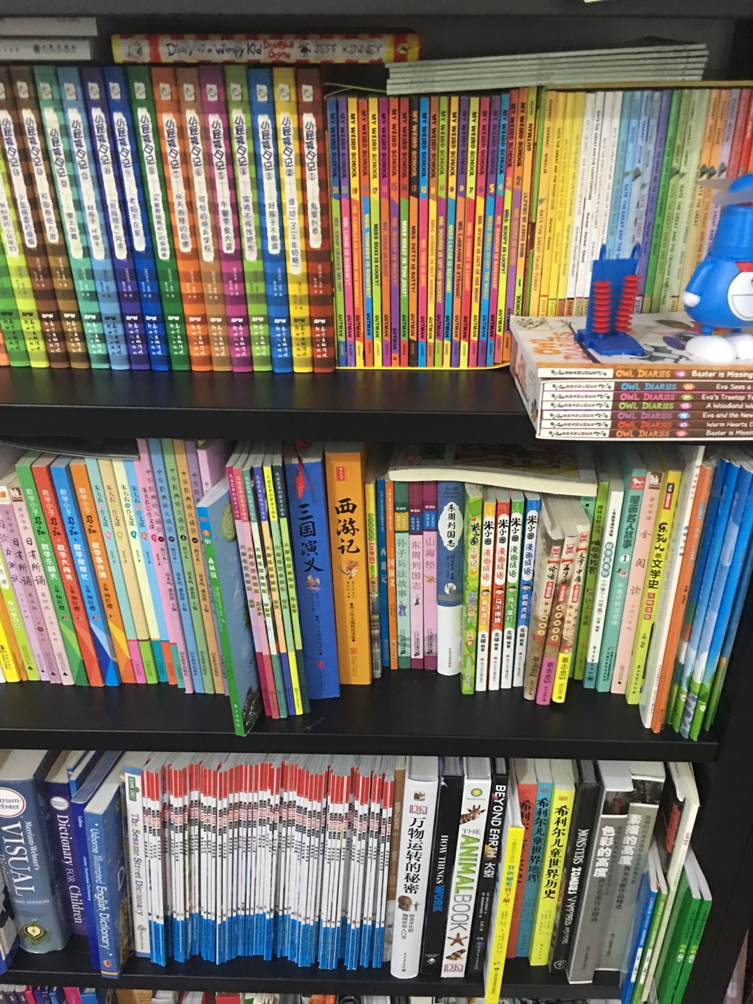 买的书太多了,以至于一本本评价有些不可能,但是家中小一万的书,一半出自这里,足可以证明,这里的书质量正版,小哥送货又快。最快的当天早上拍了下午就能送到。这样的速度哪里去找?!还有服务,包装很赞,极少有出现破损压角的情况。就算有换货也很方便,总之一句话,这里的服务超级赞,几乎挑不出瑕疵。难怪自己来这里买了又买。停不下手来。一年到头活动也超级多,完全省心省时的购书之地。