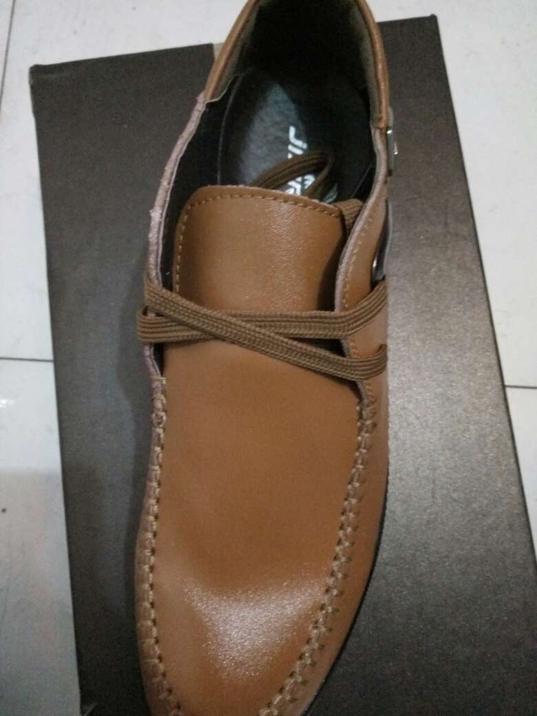 感觉上还不错,没上脚就不知道舒服不了…