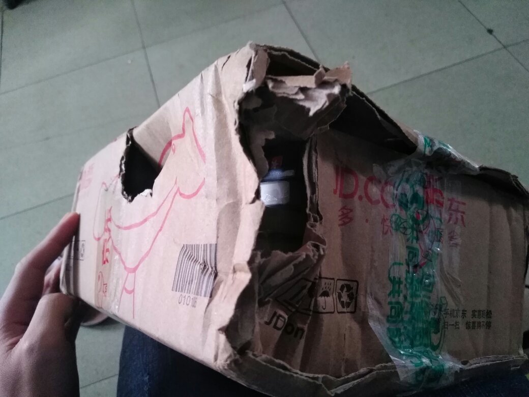 双十一期间,物流慢点我们理解,可是包装为什么是这样的?虽然商品没问题,我买的是书,如果是其他的电子产品呢?我觉得对用户的隐私还有待加强!!!