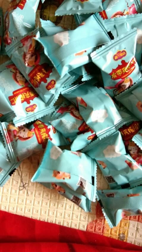 给侄子侄女买的。为了让他们少吃不健康零食